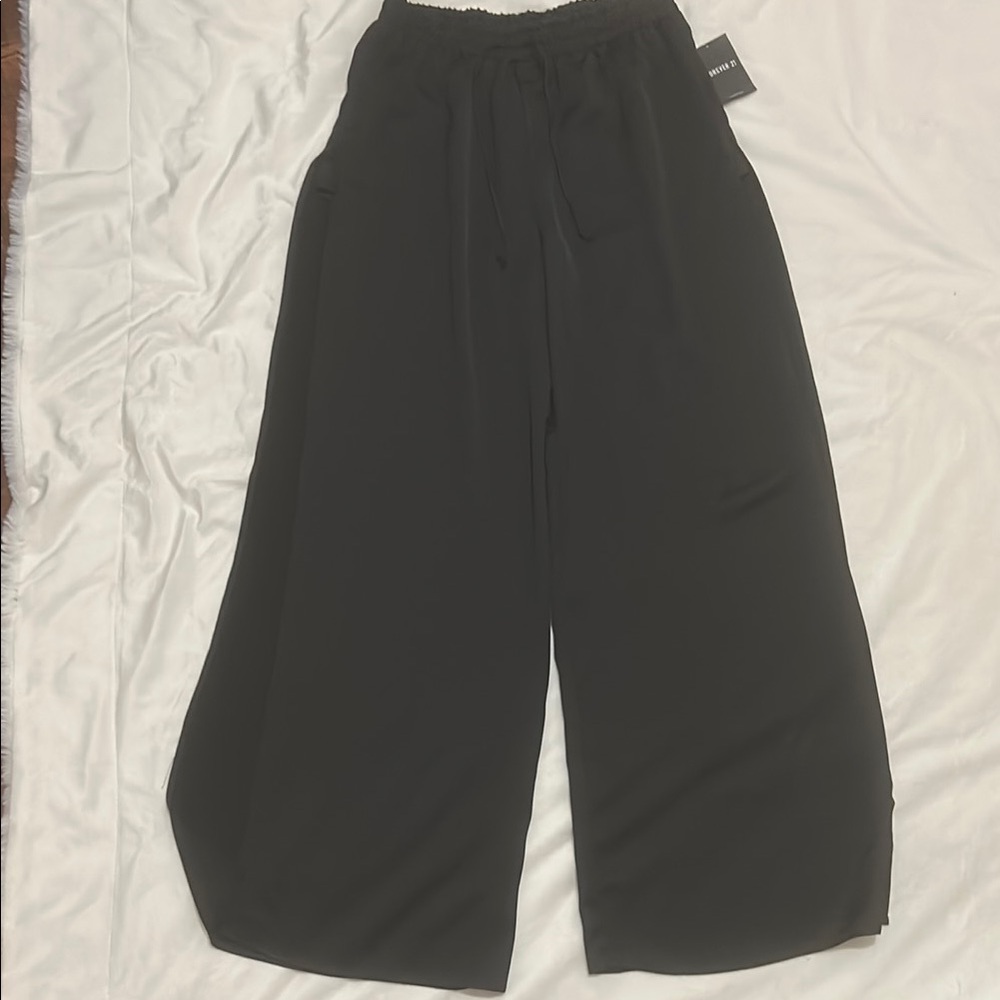 NWT Forever21 Wide-Leg Pants